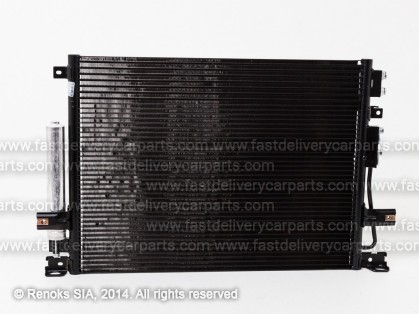 CH 300C 05->11 condenser 645X462X16 with integrated receiver dryer with integral oil cooler 3.0D