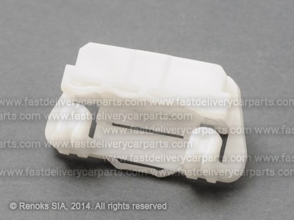 FD Focus 98->04 fastener for window regulator R C50852