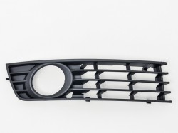 AD A4 01->04 bumper grille R