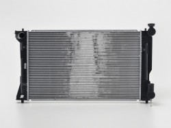 TT Avensis 03->06 radiators 2.4 AUT 624x380x25 RA64668 tips DENSO