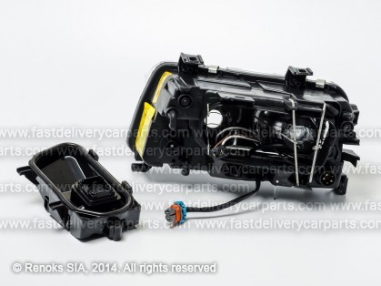 AD A4 95->99 фара R S4 XENON D2S/H7 DEPO