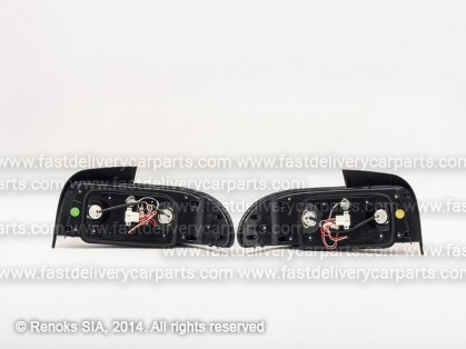 SB Impreza 93->96 aizmugures LED, melna apmale komplekts